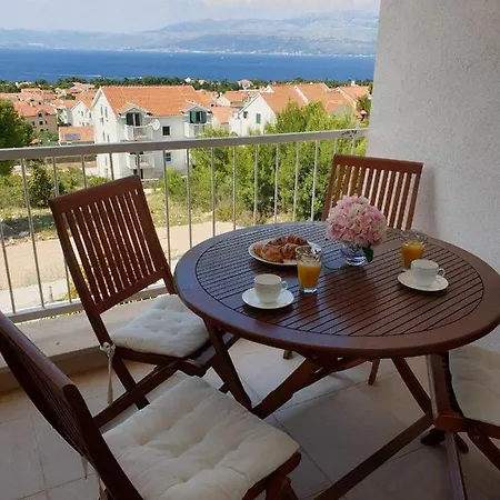 Wonderful Sea View, Swimming Pool, Private Parking شقة *