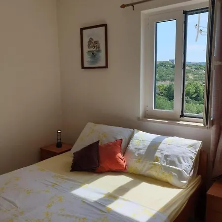 Wonderful Sea View, Swimming Pool, Private Parking شقة سوبيتار